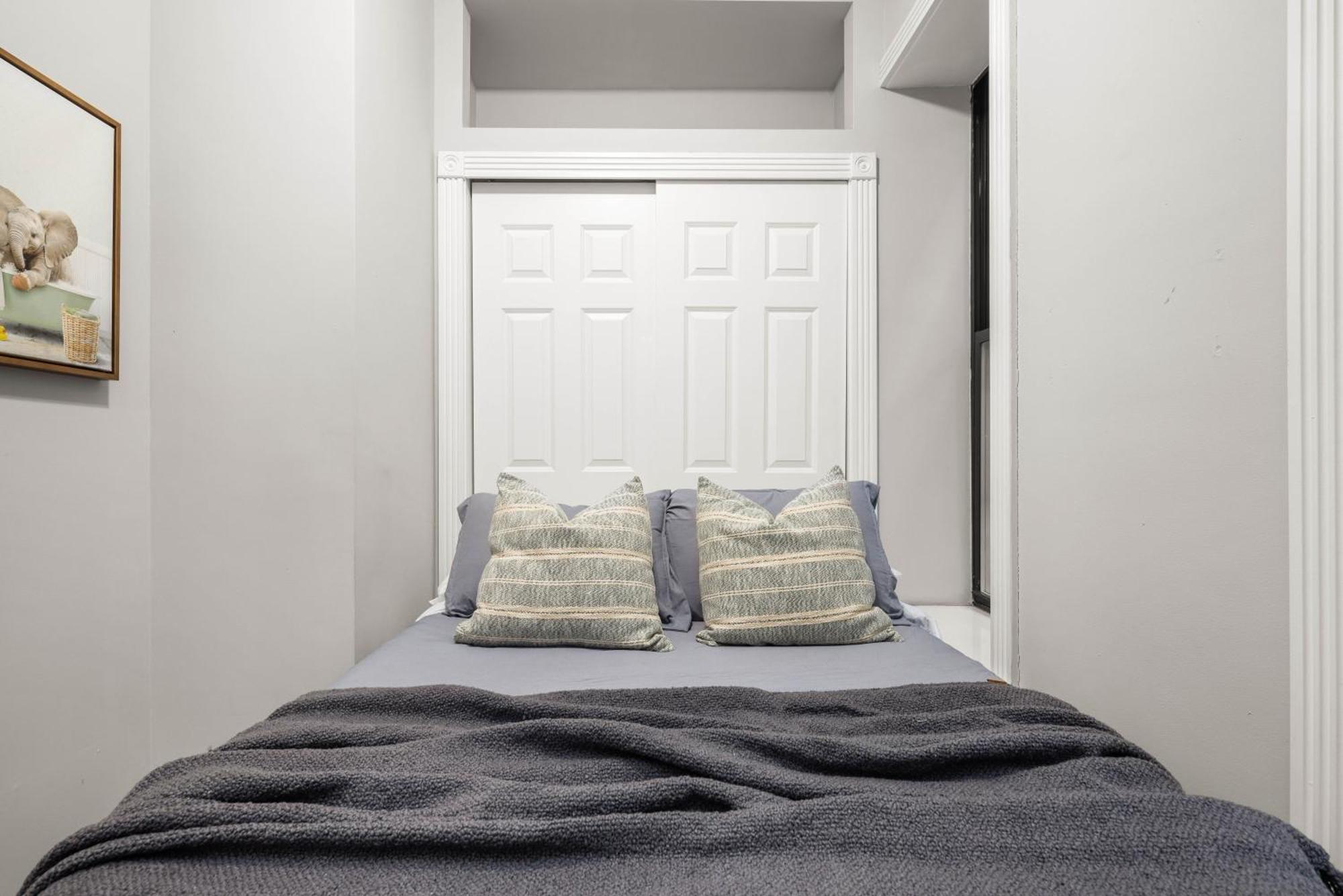 Stylish Escape Modern 2br On Street Apartamento